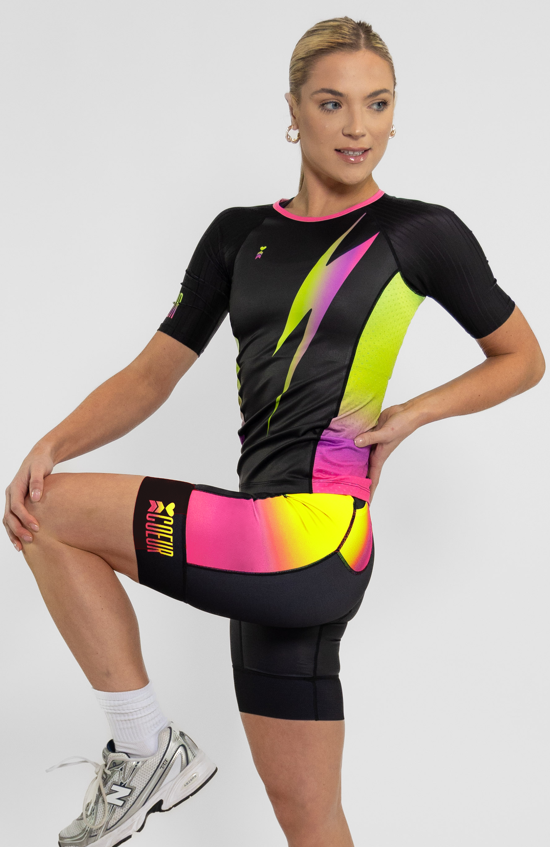 Coeur Sports Aero Tri Top Women's Sleeved Triathlon Aero Top in Voltage